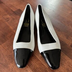 9&Co. Capped toe flat